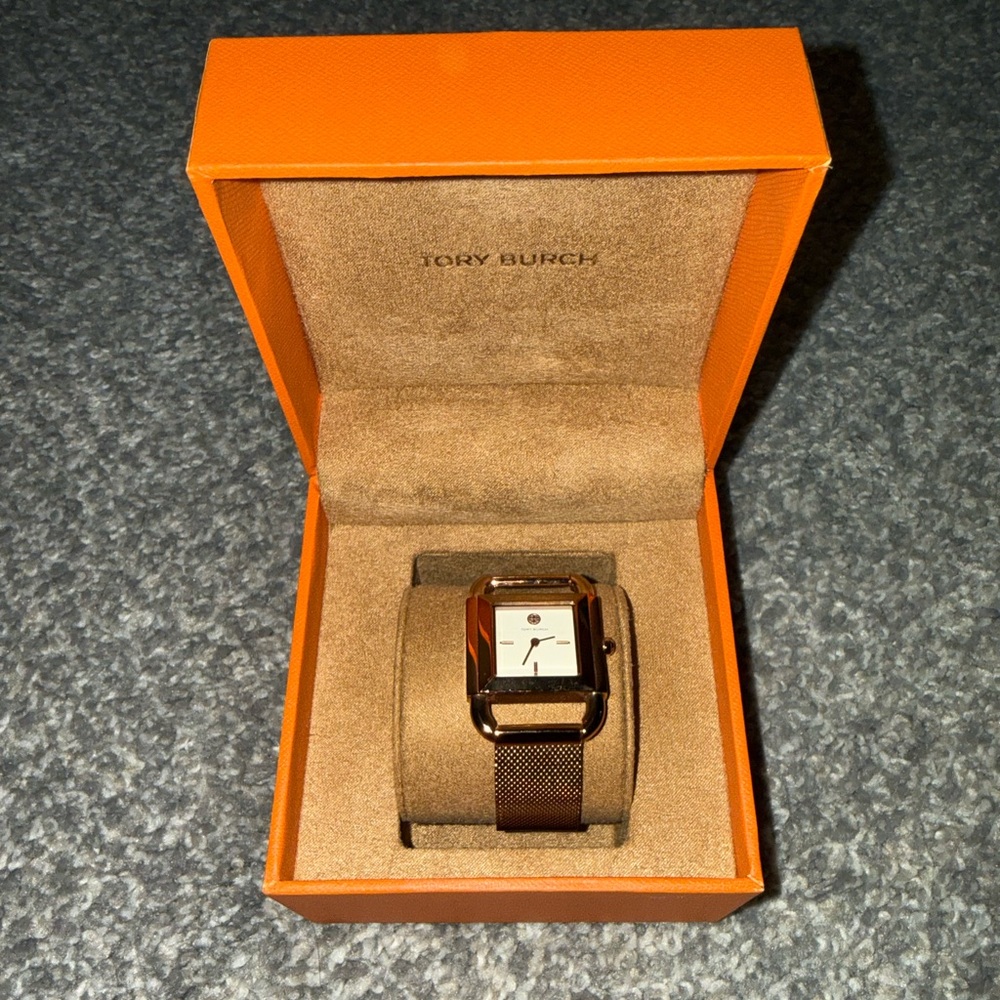 Tory Burch The Phipps Rose Gold Tone Watch - Picture 2 of 12